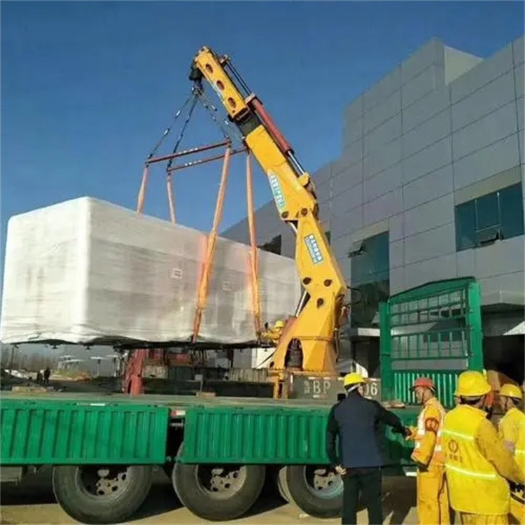 雨花台随车吊是否可以进行长途运输